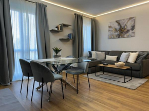 The Captain's Apartments Marina - next to Verbella - Leonardo Academy, MXP Sesto Calende